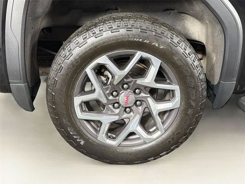 Used 2023 GMC Sierra 1500 SLT w/ SLT Premium Package AWD/4WD image 35