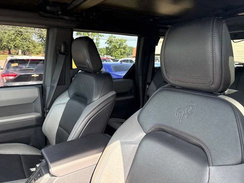 Used 2021 Ford Bronco Black Diamond AWD/4WD image 9
