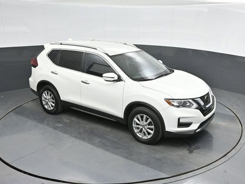 Used 2020 Nissan Rogue SV image 32