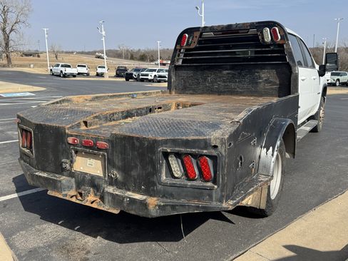 Used 2022 Chevrolet Silverado 3500 LT w/ Convenience Package image 4