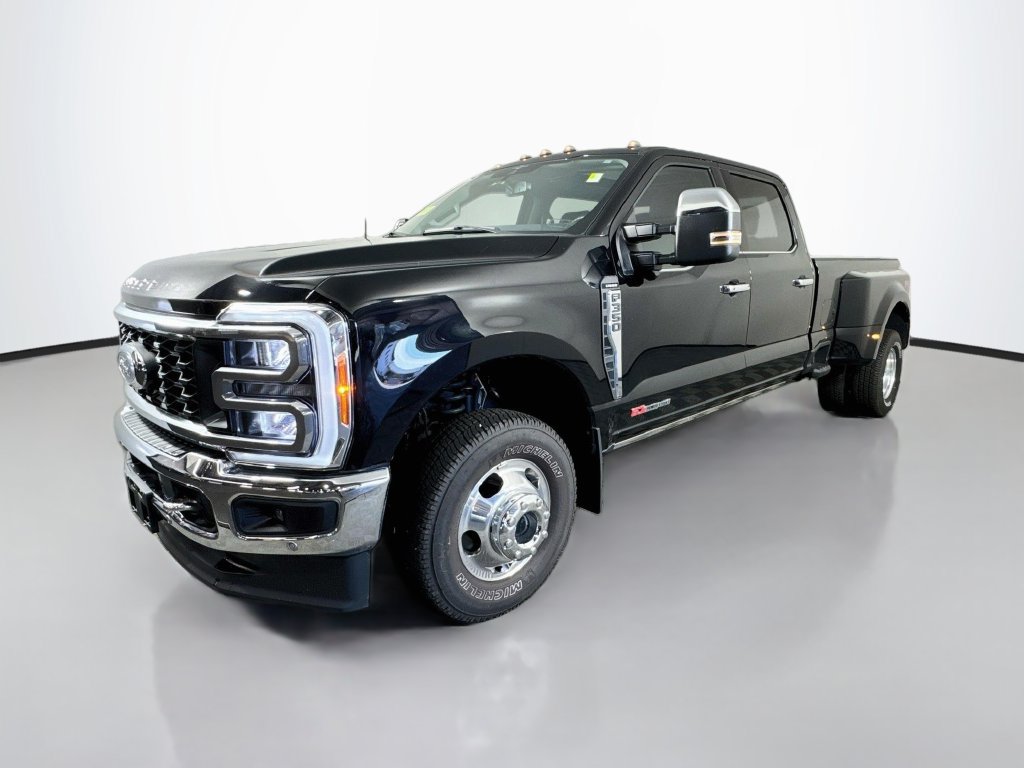 Used 2023 Ford F350 Lariat w/ Lariat Ultimate Package AWD/4WD image 2