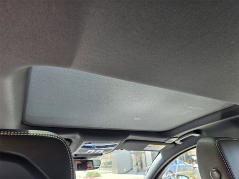 New 2024 Jaguar XF R-Dynamic SE image 9