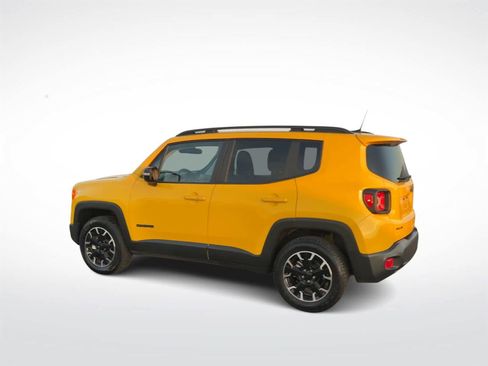Used 2023 Jeep Renegade Latitude image 6