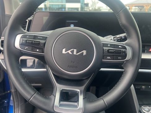 Certified 2025 Kia Sportage EX w/ Premium Package image 10