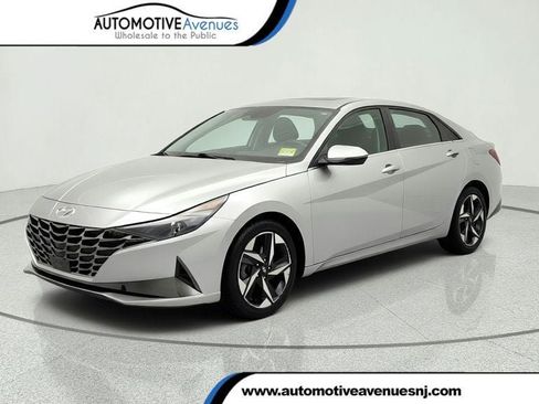 Used 2021 Hyundai Elantra SEL w/ Convenience + Premium Package FWD image 1