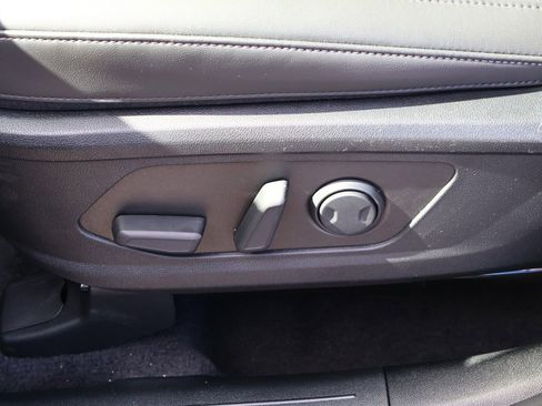 Used 2025 Kia Sorento S w/ Panoramic Sunroof Package FWD image 18