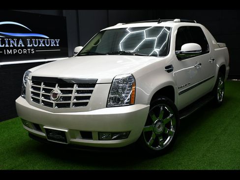 Used 2009 Cadillac Escalade EXT AWD/4WD image 1