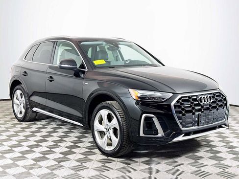 Used 2023 Audi Q5 2.0T Premium Plus w/ Premium Plus Package AWD/4WD image 3