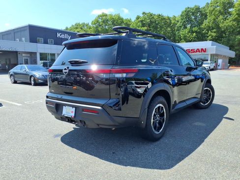 Used 2023 Nissan Pathfinder Rock Creek AWD/4WD image 5