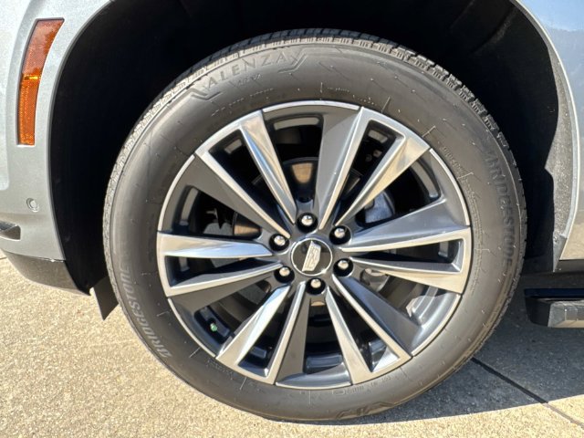 Used 2025 Cadillac Escalade Sport w/ Touring Package RWD image 7