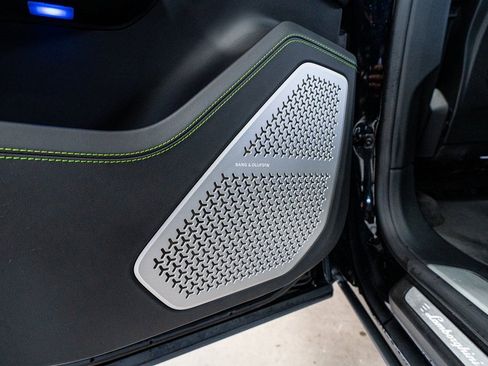 Used 2019 Lamborghini Urus image 58