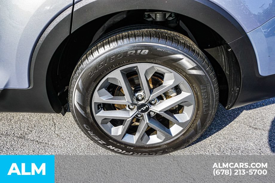 Used 2024 Kia Telluride LX FWD image 16