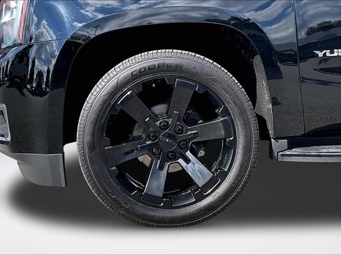 Used 2020 GMC Yukon SLT w/ Graphite Performance Edition AWD/4WD image 10