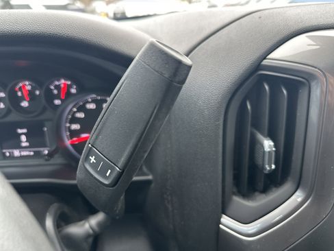 Certified 2023 Chevrolet Silverado 1500 Custom image 16