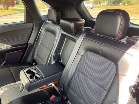 Used 2023 Ford Escape ST-Line image 25