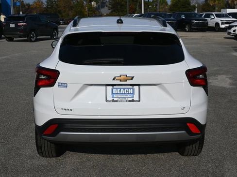 Used 2024 Chevrolet Trax LT image 4