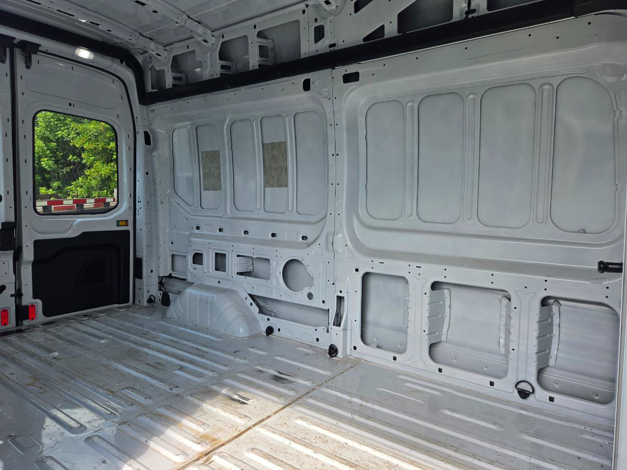 Used 2018 Ford Transit 350 148 High Roof RWD image 20
