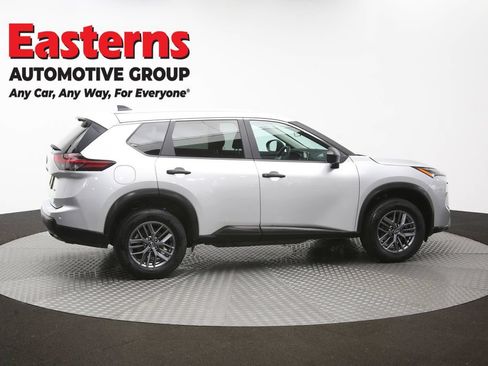 Used 2024 Nissan Rogue S AWD/4WD image 44