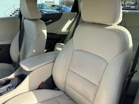 Used 2024 Chevrolet Malibu LT image 34