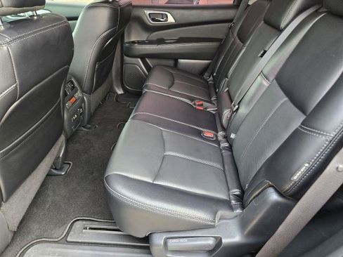 Certified 2020 Nissan Pathfinder SL FWD image 18