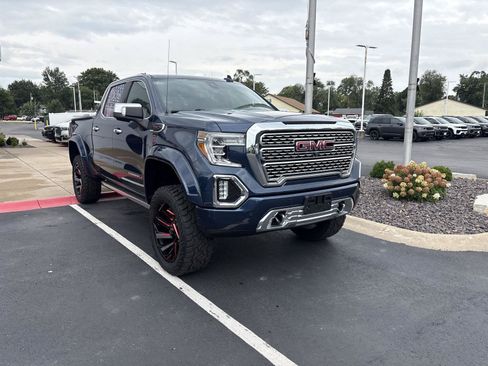 Used 2019 GMC Sierra 1500 Denali w/ Denali Ultimate Package AWD/4WD image 3
