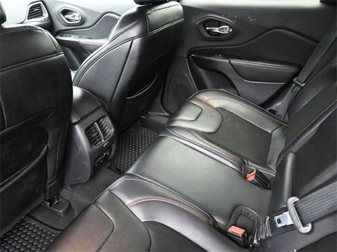 Used 2019 Jeep Cherokee Trailhawk w/ Comfort/Convenience Group image 21