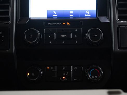 Used 2020 Ford F150 XLT image 15