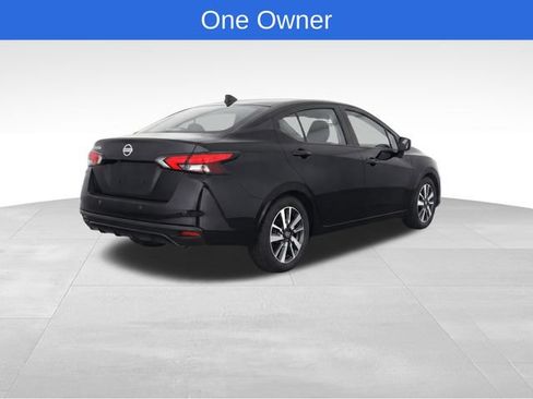 Used 2025 Nissan Versa SV FWD image 4