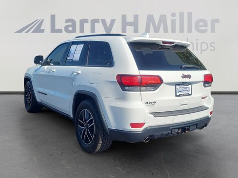 Used 2020 Jeep Grand Cherokee Trailhawk w/ Premium Lighting Group AWD/4WD image 3