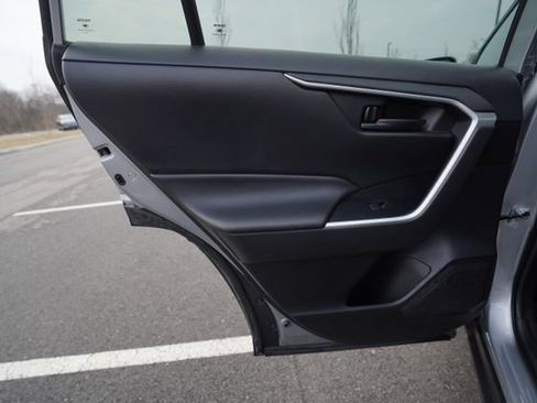 Used 2022 Toyota RAV4 LE image 15