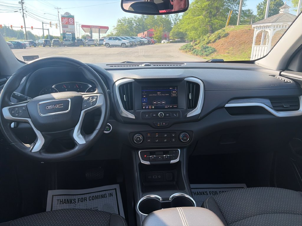 Used 2024 GMC Terrain SLE AWD/4WD image 13