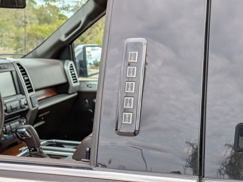 Used 2018 Ford F150 King Ranch w/ Equipment Group 601A Luxury image 23