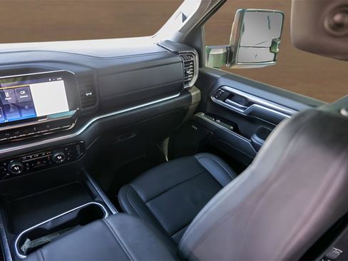 Used 2024 Chevrolet Silverado 2500 LTZ w/ LTZ Plus Package image 27