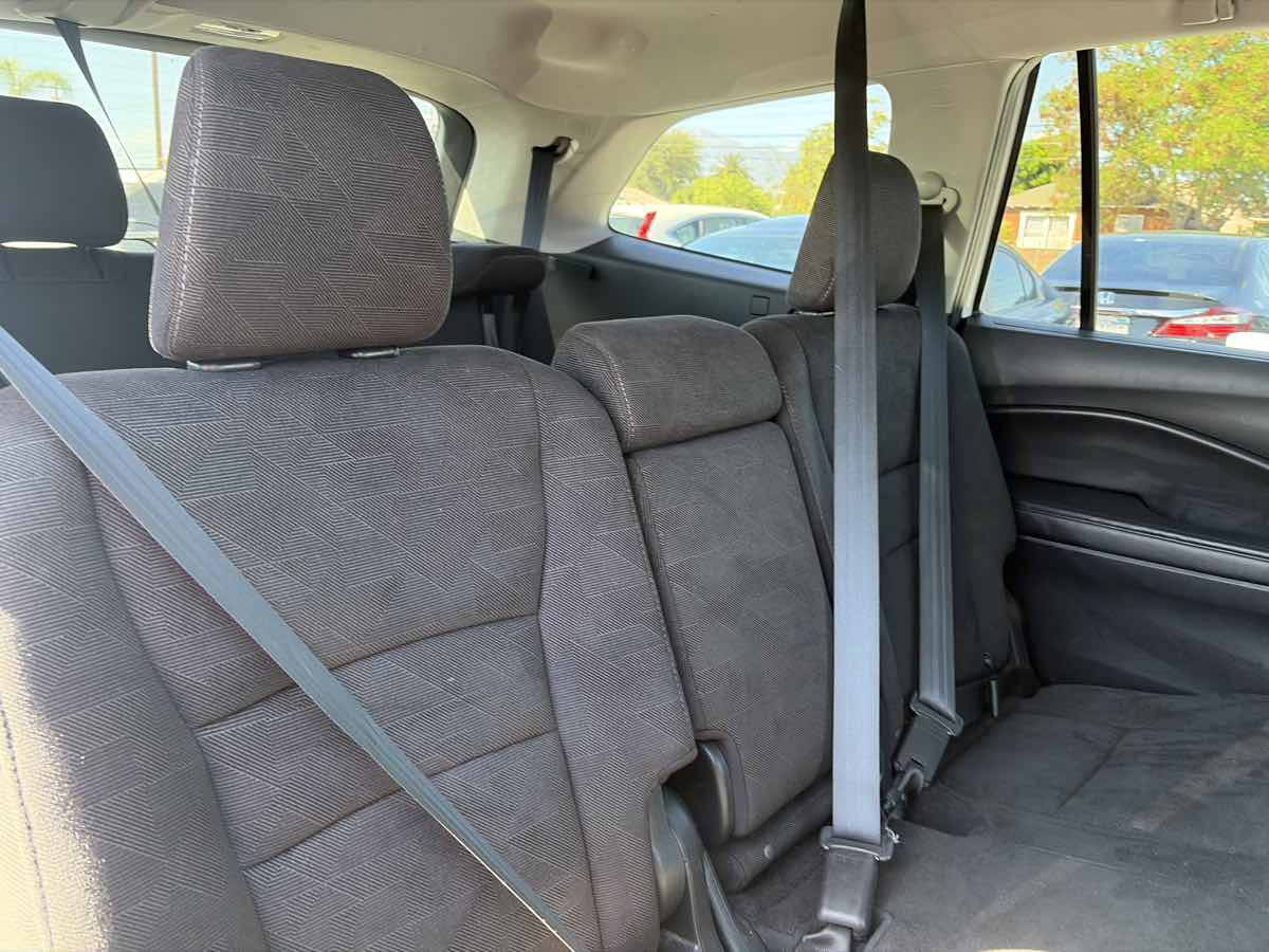 Used 2020 Honda Pilot LX image 5