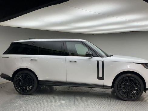 New 2026 Land Rover Range Rover Long Wheelbase SE image 9