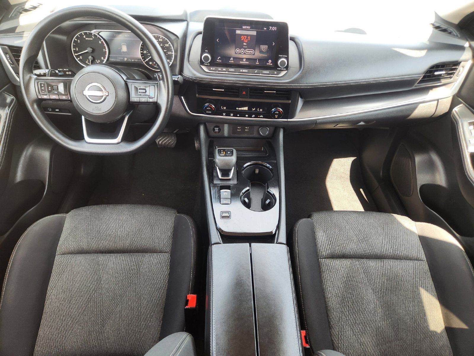 Used 2024 Nissan Rogue SV FWD image 26
