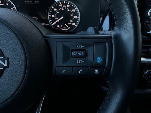 Used 2025 Nissan Pathfinder SV image 36