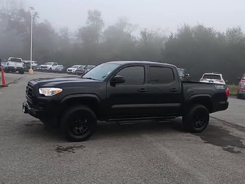 Used 2021 Toyota Tacoma SR w/ SR Convenience Package image 4