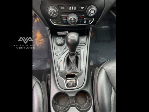 Used 2023 Jeep Cherokee Altitude Lux image 37