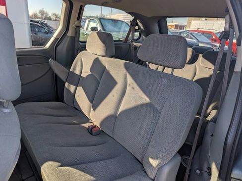 Used 2006 Dodge Grand Caravan SE w/ Popular Equipment Group I image 8