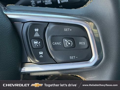 Used 2024 Jeep Wrangler Sport AWD/4WD image 17