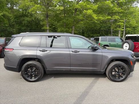 Used 2025 Jeep Grand Cherokee L Altitude AWD/4WD image 7