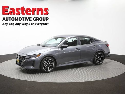 Used 2025 Nissan Sentra SR FWD image 56