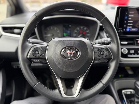 Used 2024 Toyota Corolla SE w/ SE Package image 10