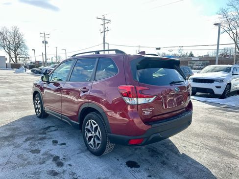 Used 2020 Subaru Forester Premium image 11