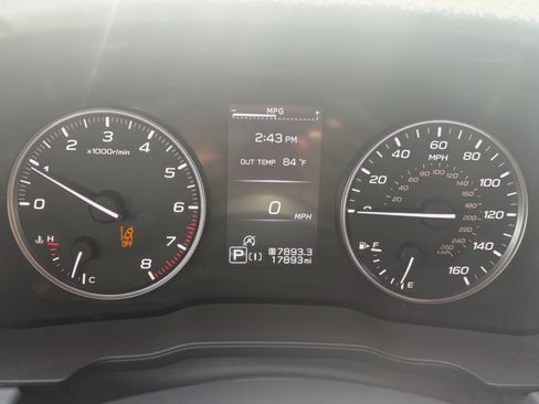 Used 2024 Subaru Crosstrek 2.0i Premium AWD/4WD image 8