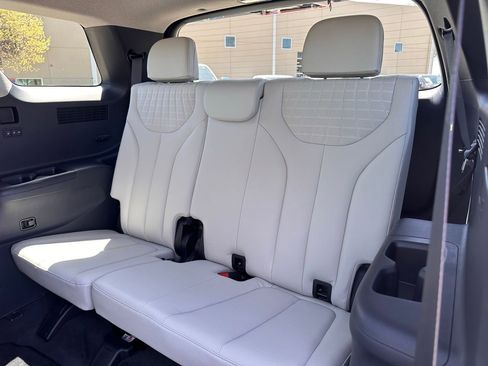 Used 2025 Hyundai Palisade Limited image 23