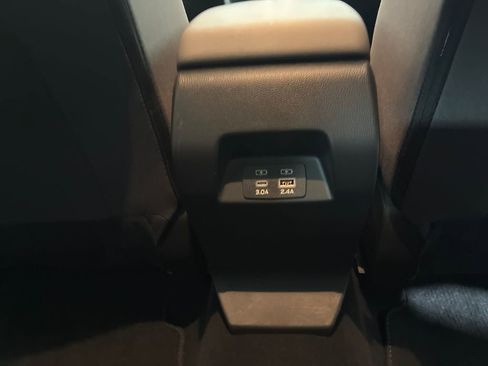 Used 2025 Subaru Crosstrek 2.0i Premium image 29