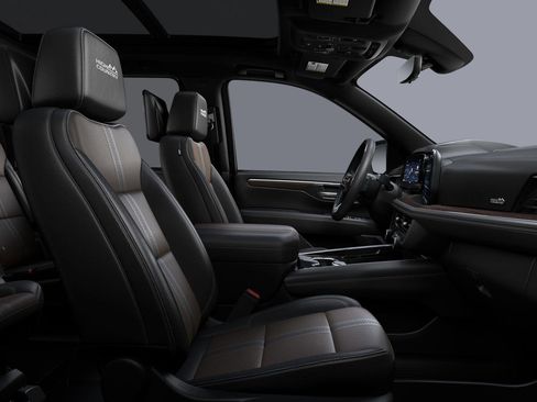 New 2026 Chevrolet Suburban High Country AWD/4WD image 30