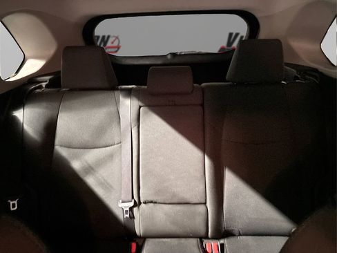 Used 2021 Toyota RAV4 LE image 18